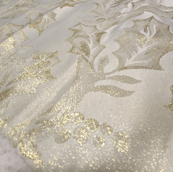 EUC, Like New Condition; bundle of 12 holiday cloth napkins - Picture 5 of 5